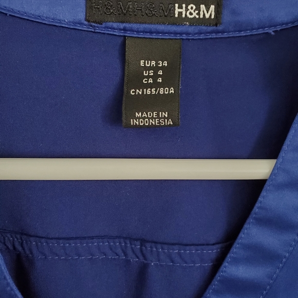 Excellent Condition Silky H&M Button-Up Blouse. - Picture 4 of 4